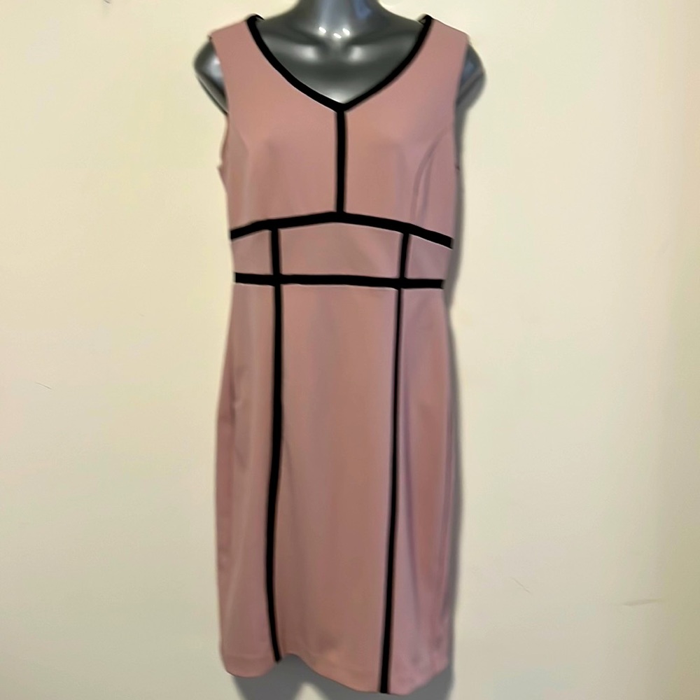 Women’s dress